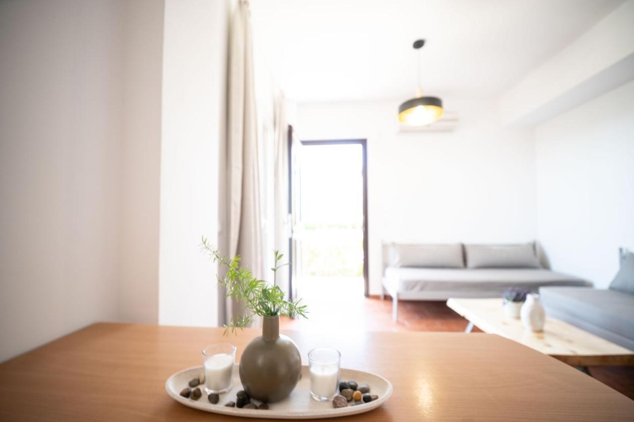 Christoforos Apartments Lourdata  Exteriör bild