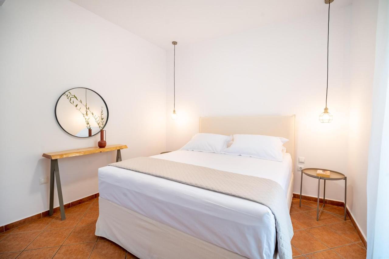 Christoforos Apartments Lourdata  Exteriör bild